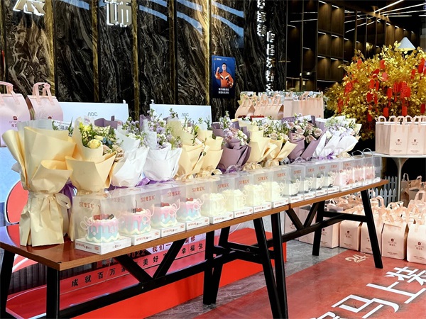 昌禾裝飾·女神節(jié)特輯｜以花為禮，以甜為伴，致敬每一位發(fā)光的你